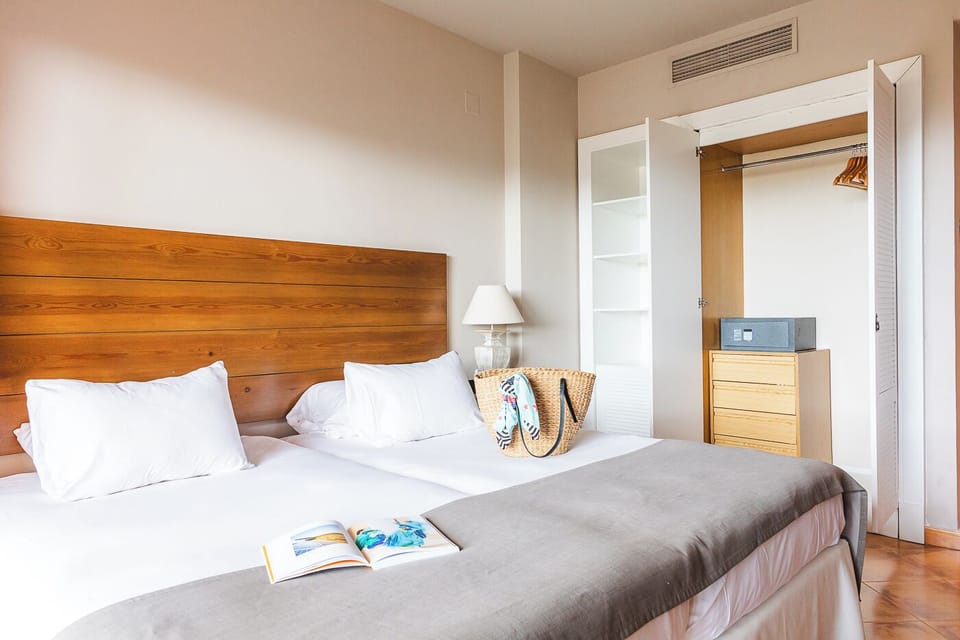 Soundproofing, free cribs/infant beds, free WiFi, bed sheets