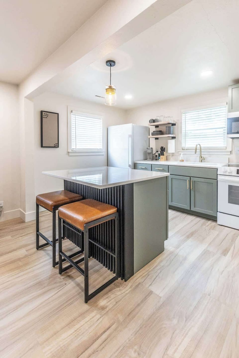 Enjoy eating your meal at the kitchen island