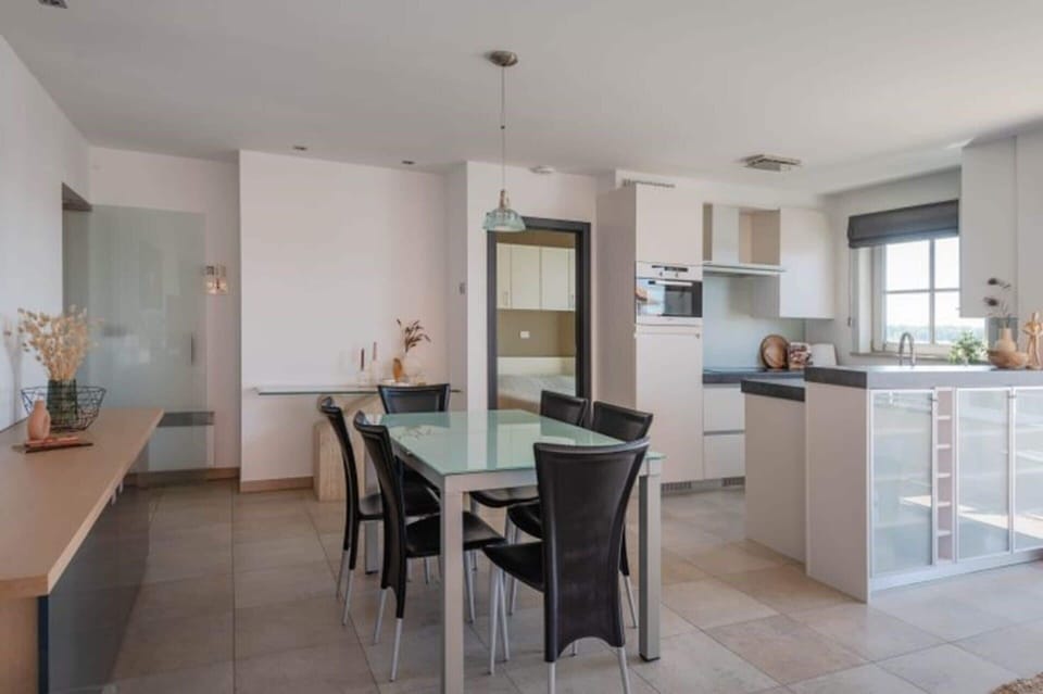 Apartment | Dining