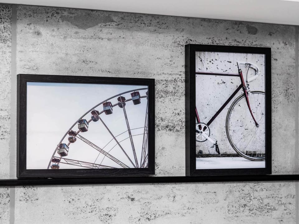 Desk, laptop workspace, free WiFi, bed sheets