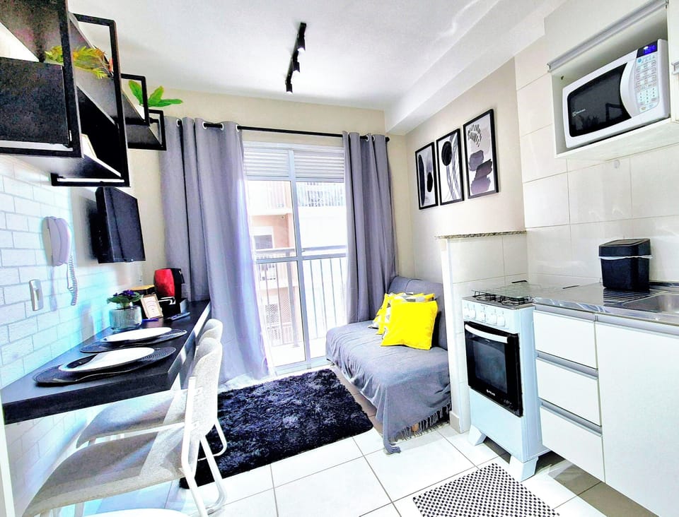 Standard Apartment, Lanai | Living area