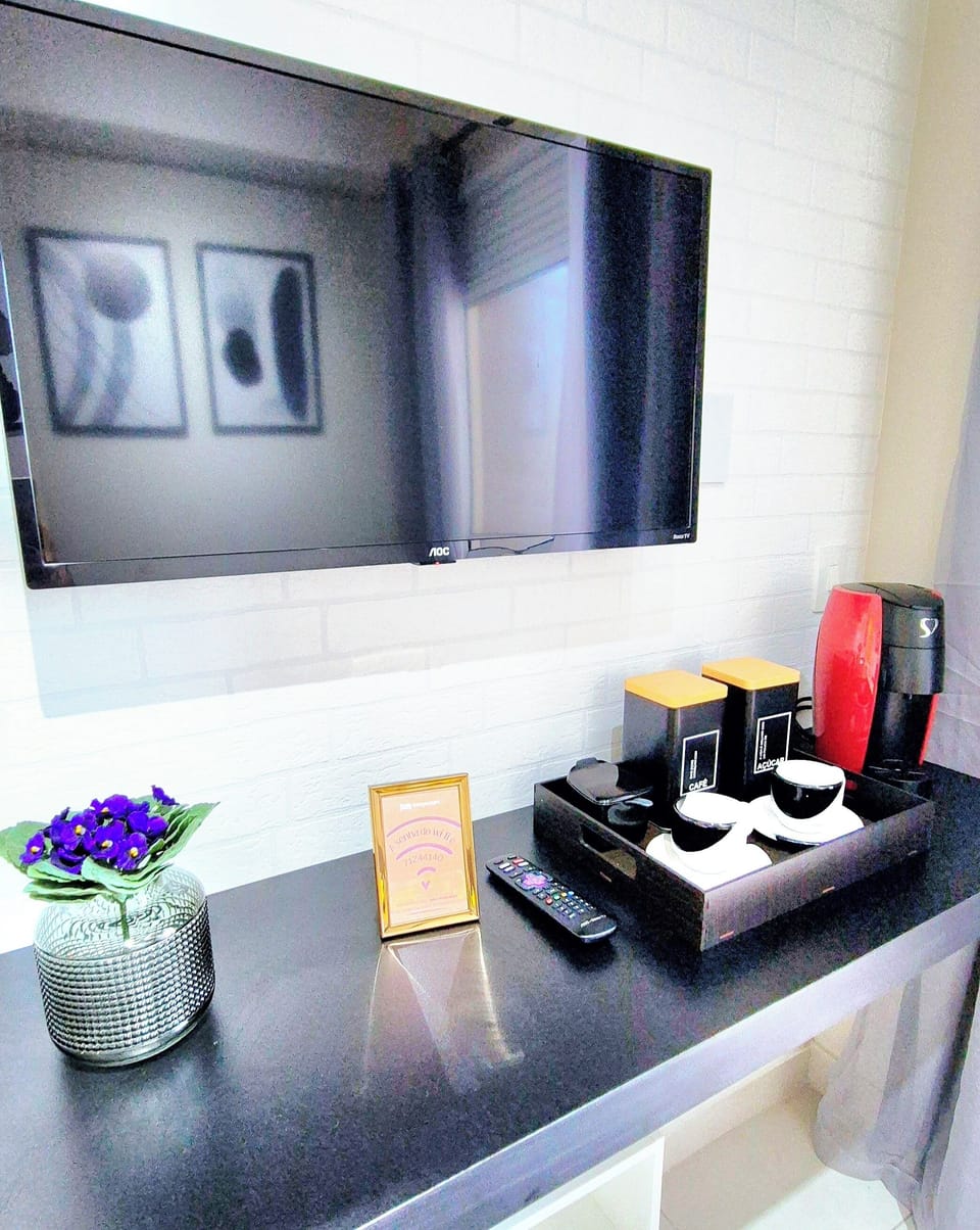 Standard Apartment, Lanai | Living area