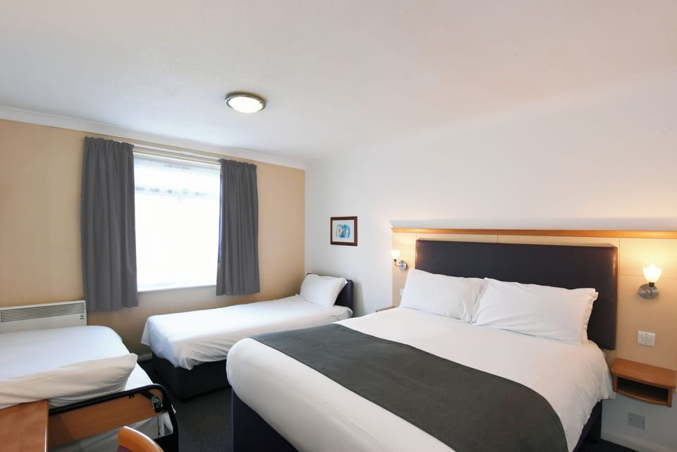 Desk, iron/ironing board, free WiFi, bed sheets