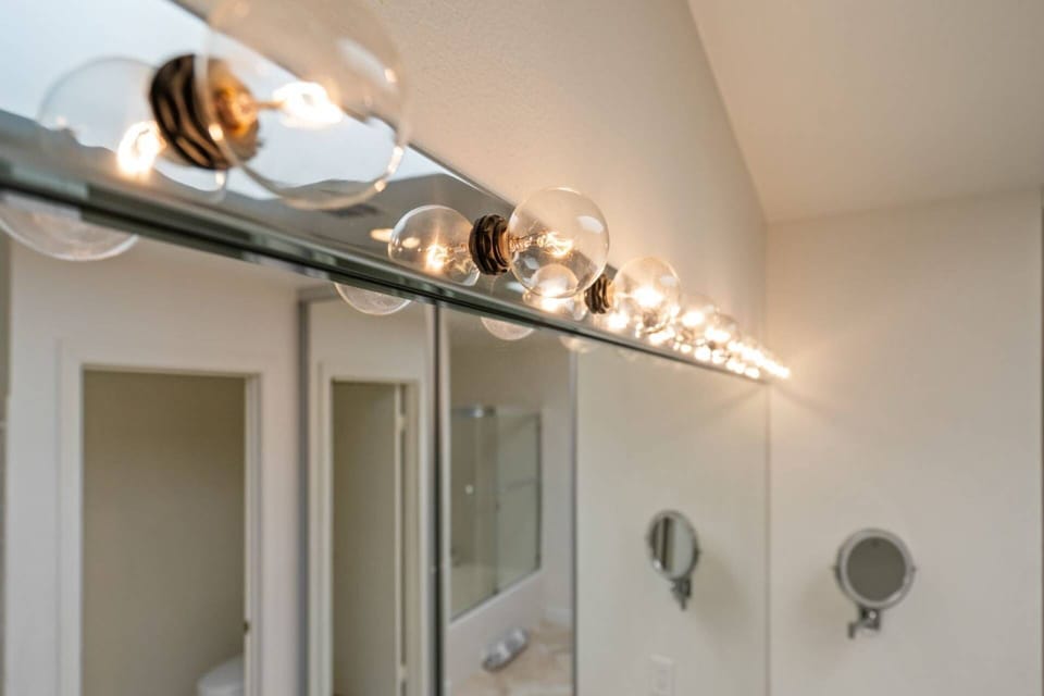Lit up vanity in Master en suite