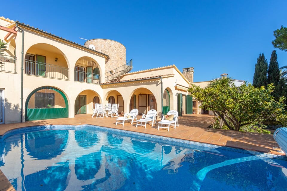 Villa | Exterior