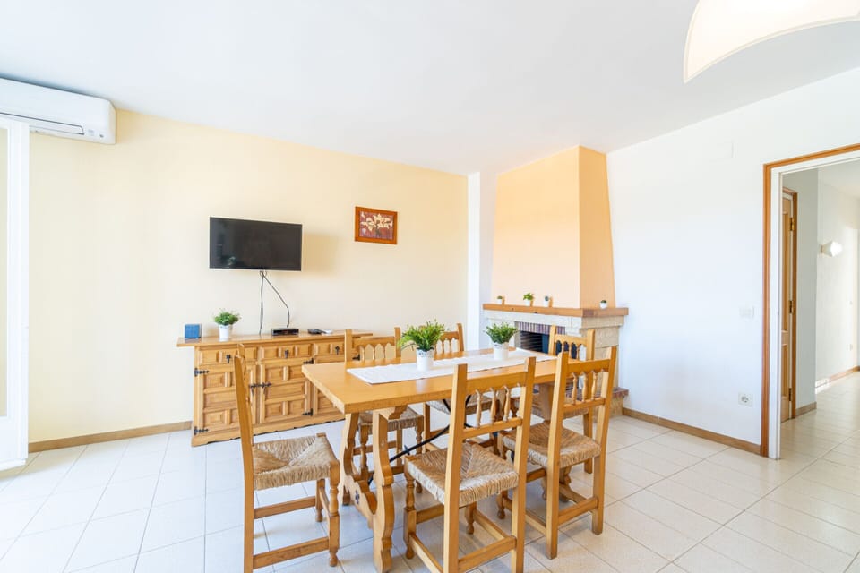 Apartment | Dining