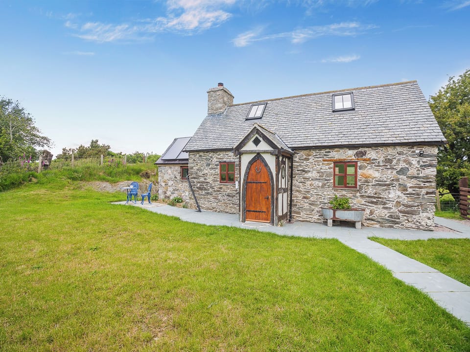Exterior | Pyllau Gleision, Abergele