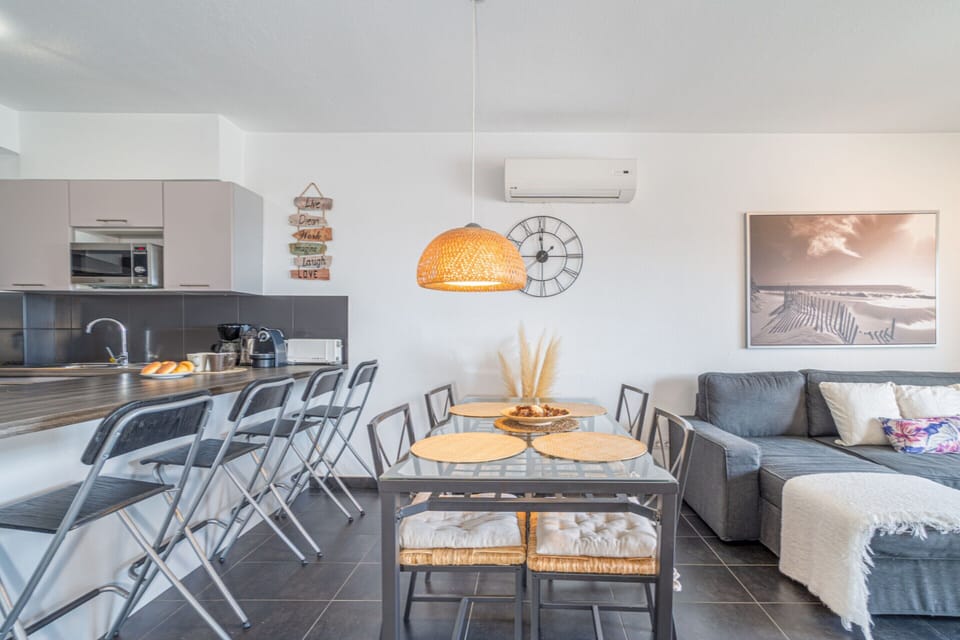 Apartment | Dining
