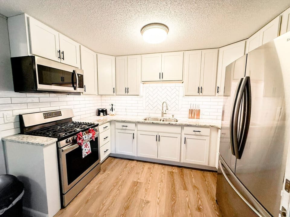 Cook, connect, and caffeinate—your vacation kitchen awaits.