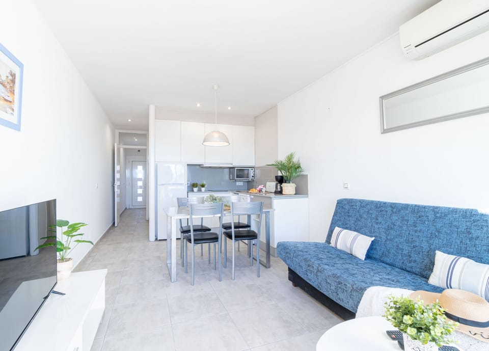 Apartment | Dining