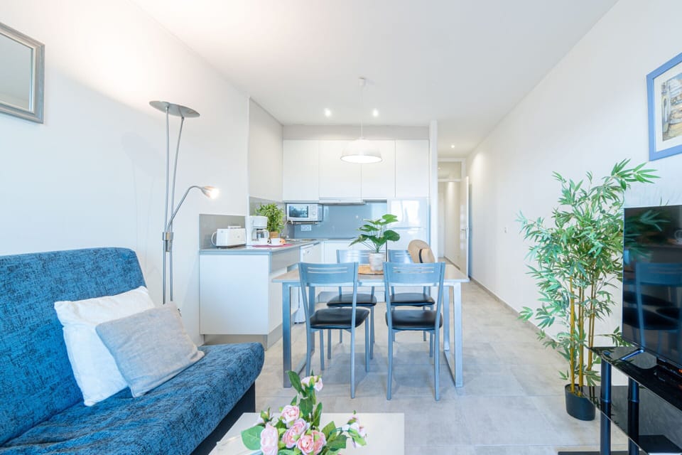 Apartment | Dining