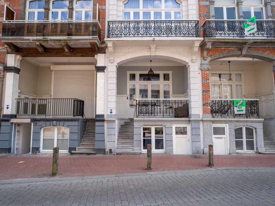 Door, Composite Material, Balcony, Apartment, Iron, Stairs, Glass, Handrail, Baluster, Condominium