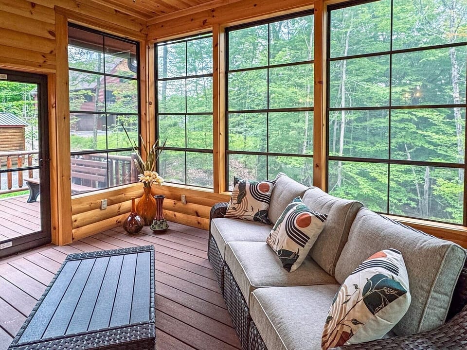 3 Season Screened in Porch