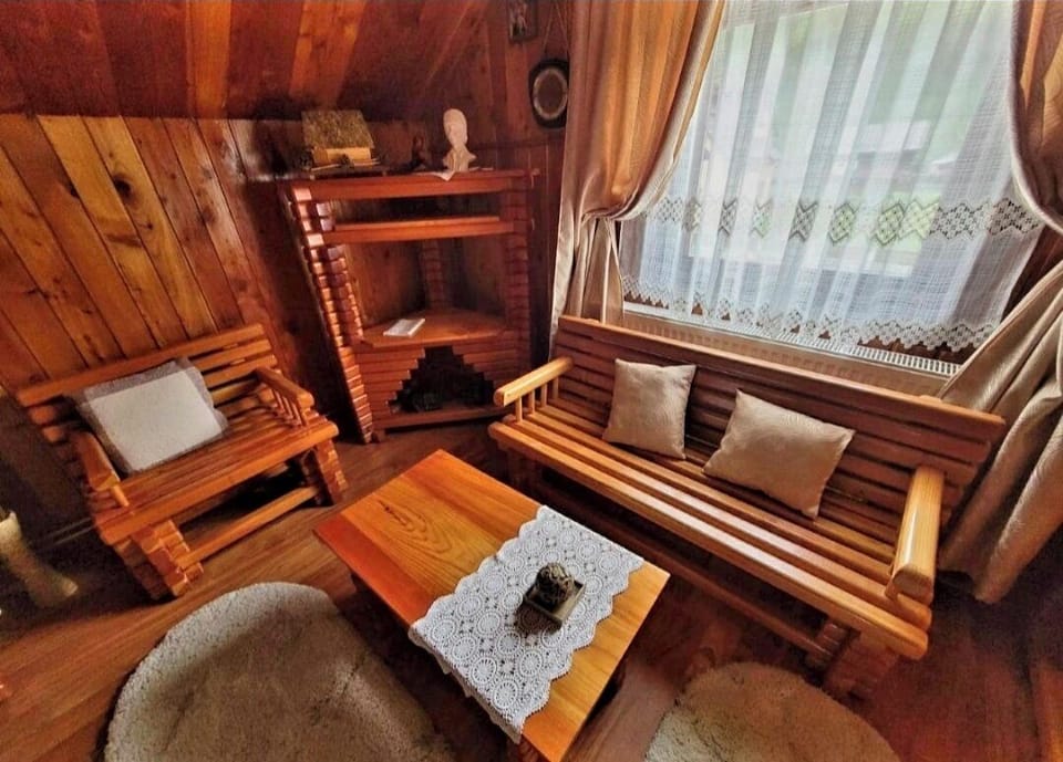 Classic Apartment, Courtyard View | In-room safe, blackout drapes, soundproofing, WiFi (free)