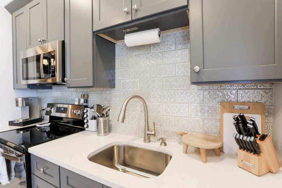 The kitchen is fully renovated and outfitted with everything you need to whip up a home-cooked meal, or to concoct a quick bite before running out to experience everything Savannah has to offer.