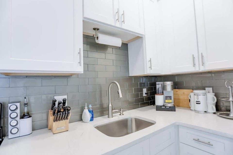 Tiny and cute - This kitchen has been styled with care to make it both practical and inviting. 