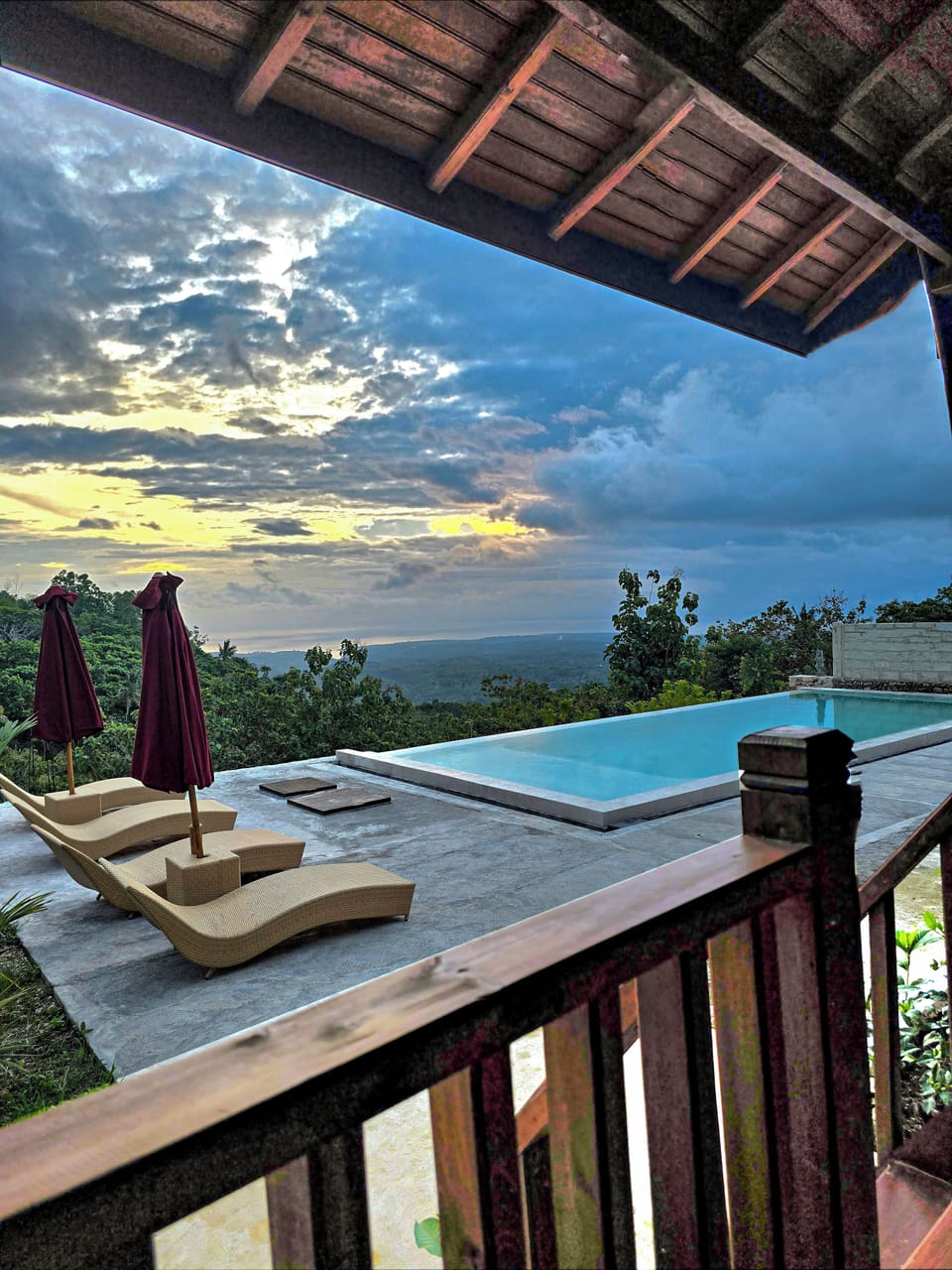 Infinity pool