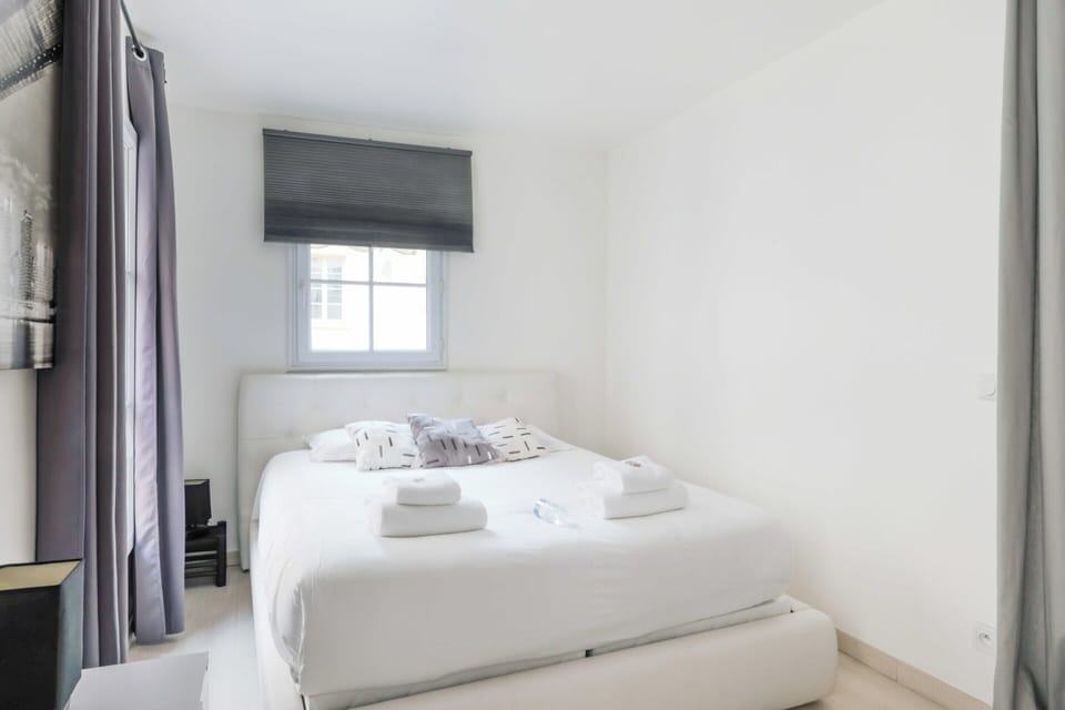 Apartment | 2 bedrooms, laptop workspace, iron/ironing board, bed sheets