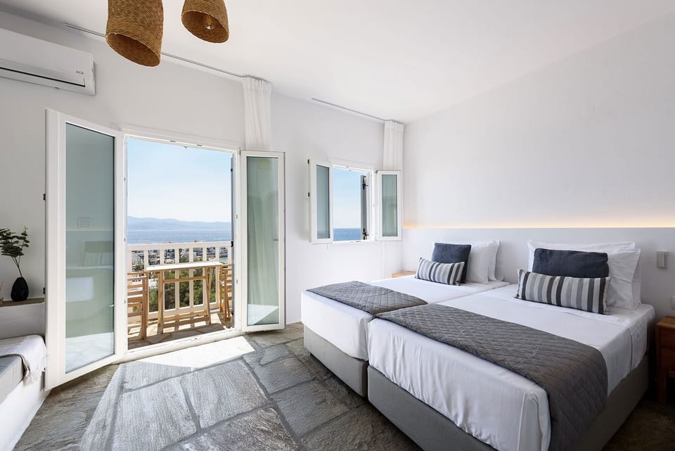 Luxury Studio, Sea View | In-room safe, blackout drapes, free WiFi