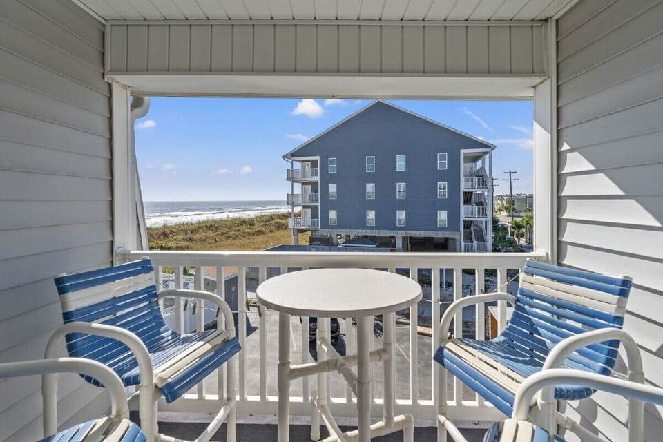 Balcony with ocean view