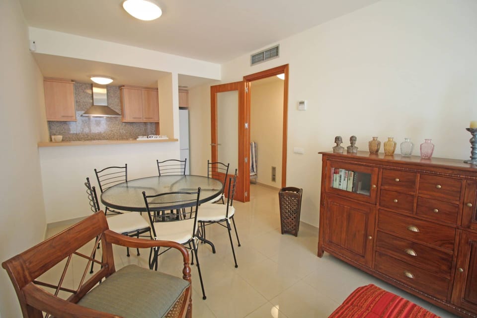 Apartment | Dining