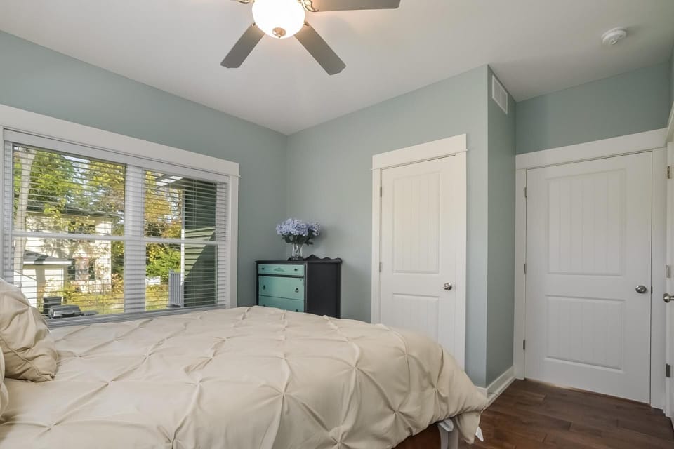 House (2 Bedrooms) | Exterior