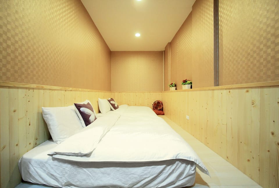 Family Quadruple Room | Down comforters, individually decorated, blackout drapes, rollaway beds