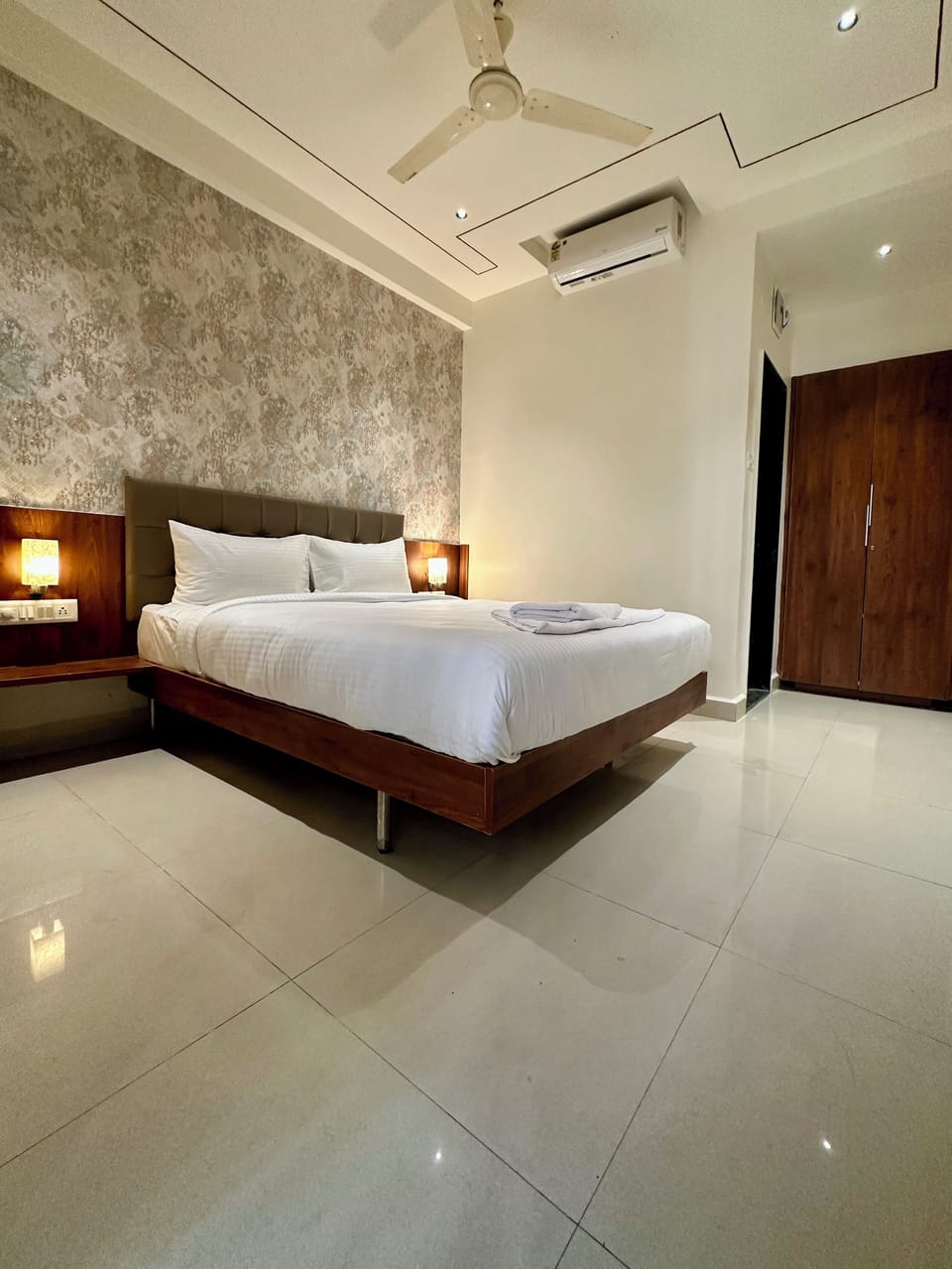 Classic Room, City View | Free WiFi