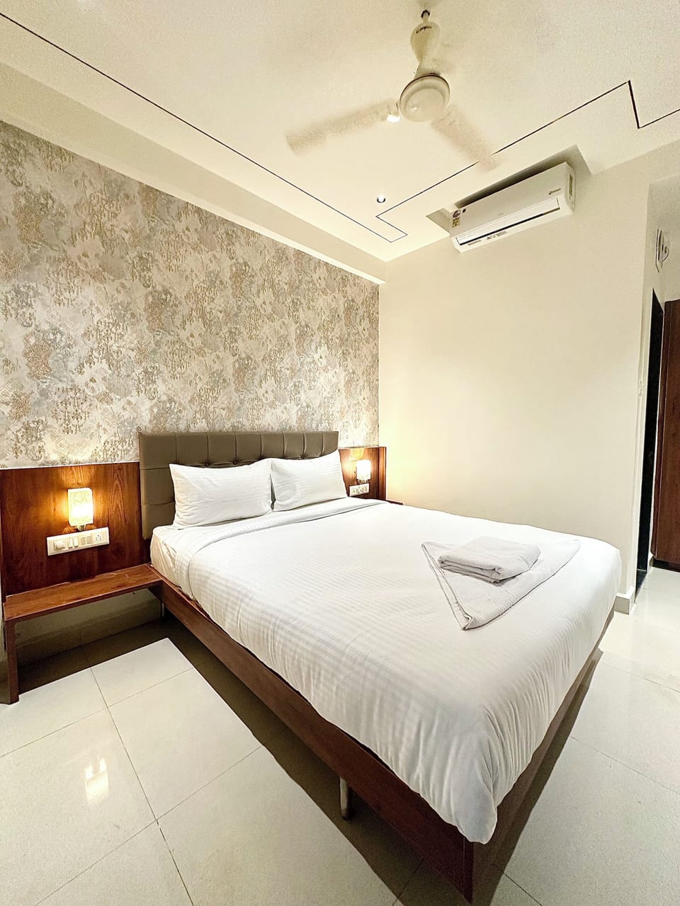 Classic Room, City View | Free WiFi