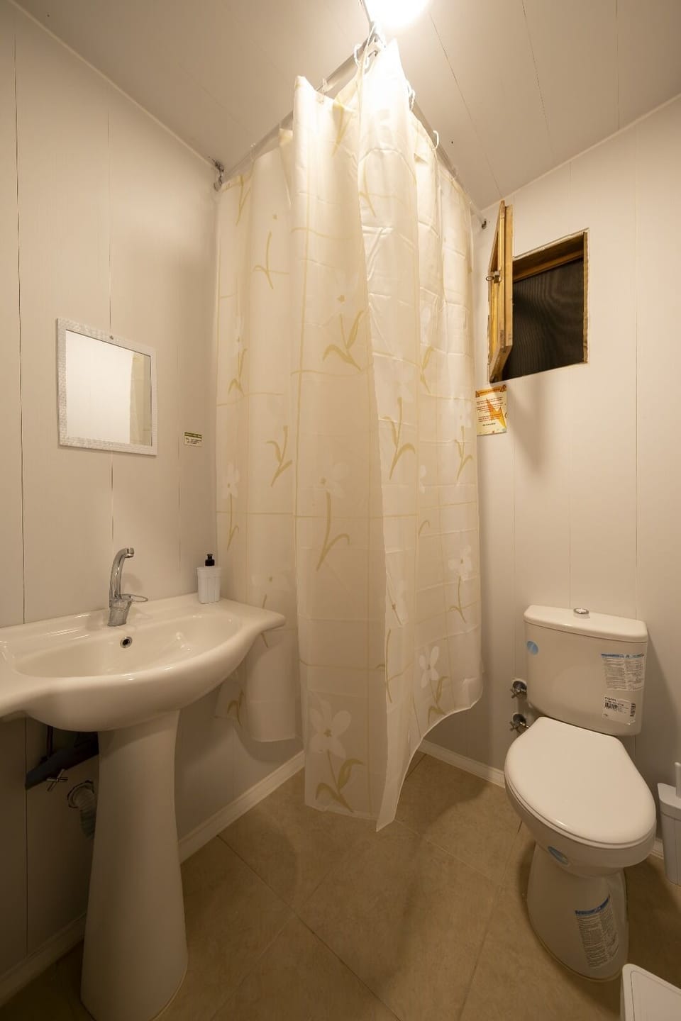 Family Bungalow, Patio, Mountain View | Bathroom | Shower, hair dryer, slippers, towels