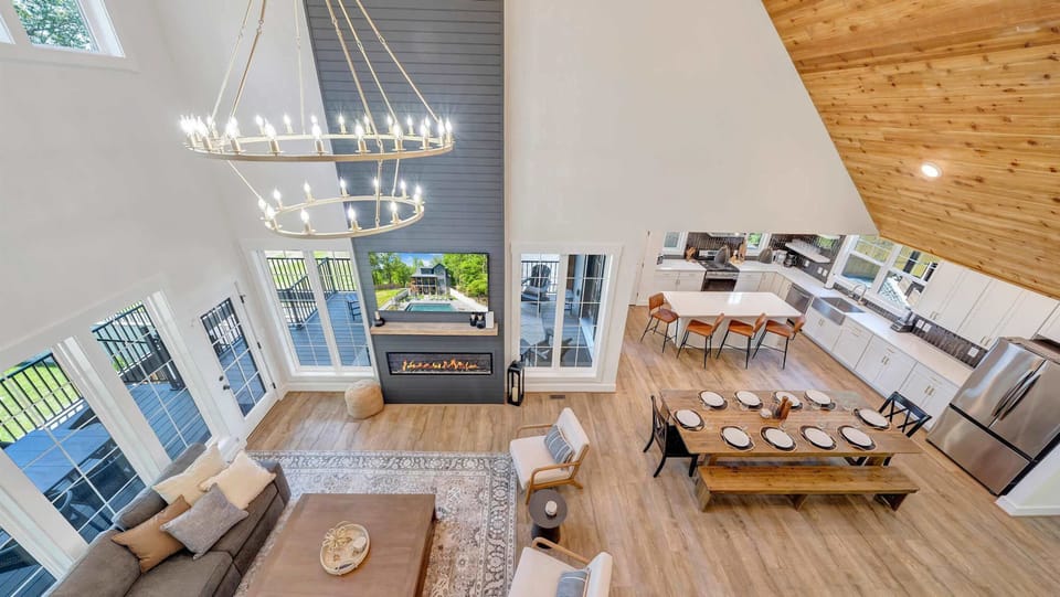 Vaulted Living room