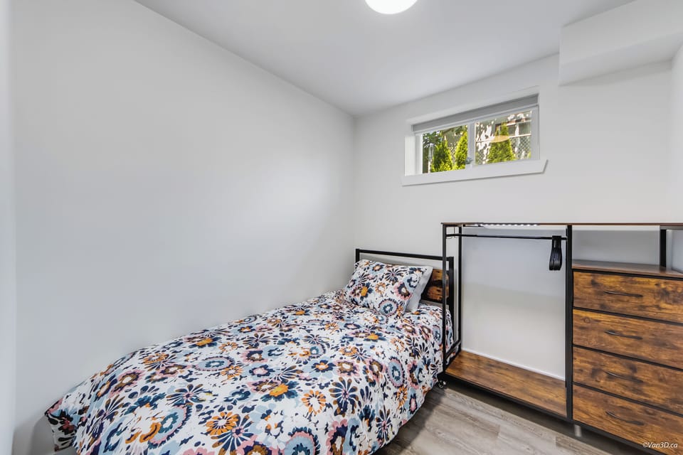 2nd bedroom with Twin XL for 3rd guest.