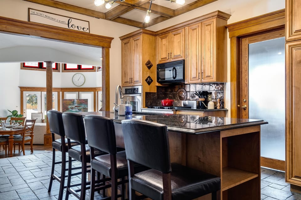 Chestnut steadies the bustle of daily life.