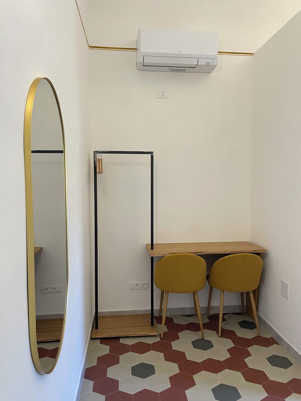 Comfort Twin Room | Soundproofing, free WiFi, bed sheets