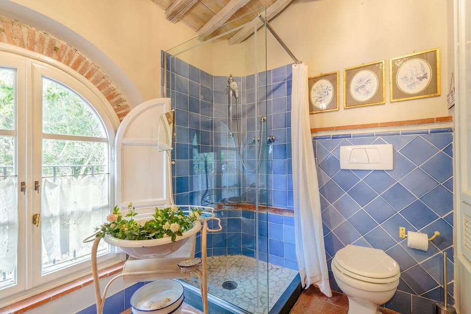 House | Bathroom