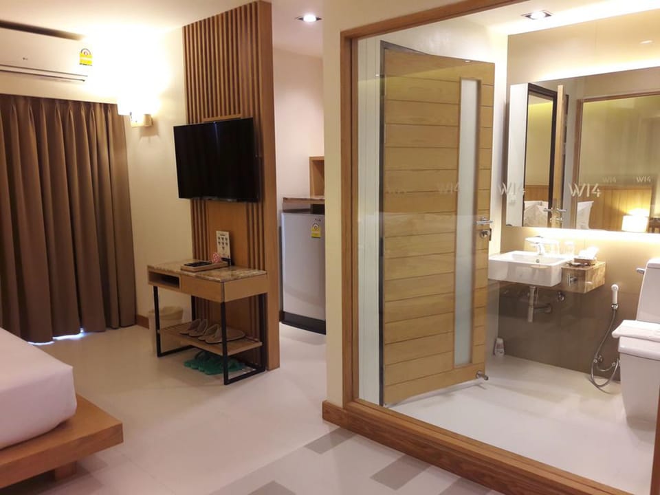 Deluxe Room | In-room safe, free WiFi