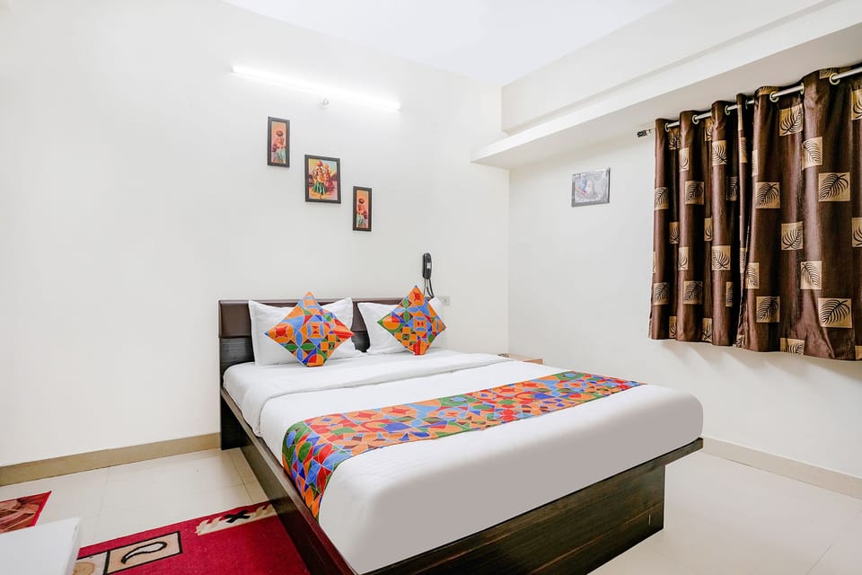 Egyptian cotton sheets, premium bedding, in-room safe, free WiFi