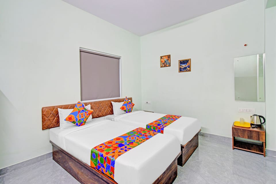 Egyptian cotton sheets, premium bedding, in-room safe, WiFi (free)