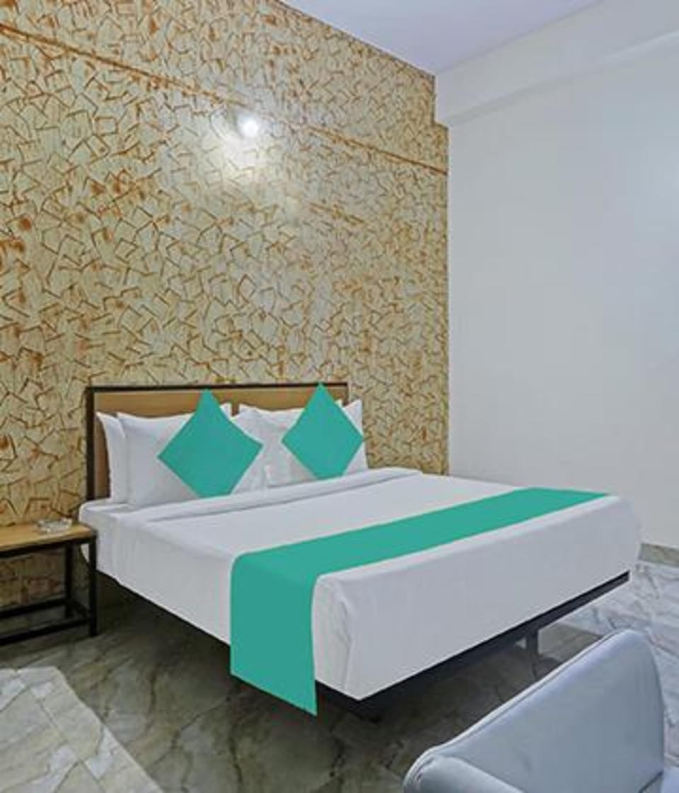 Egyptian cotton sheets, premium bedding, in-room safe, soundproofing