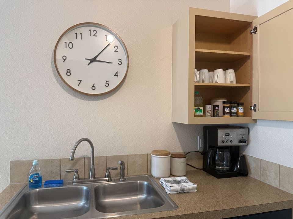 drip pot, coffee and spices included!