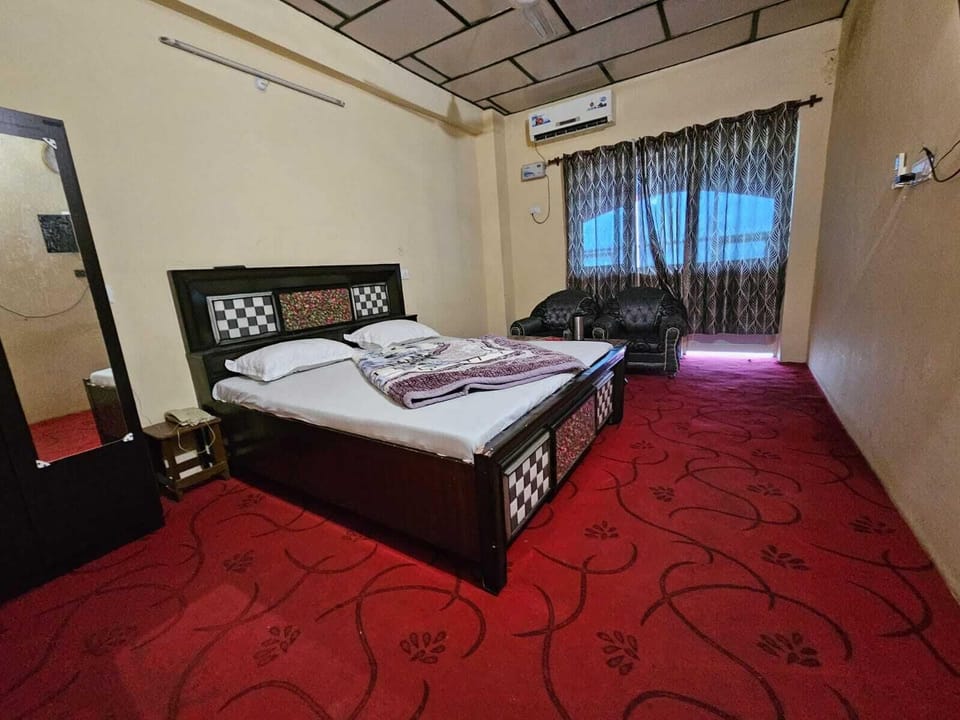 Deluxe Double Room, Hill View | Free WiFi
