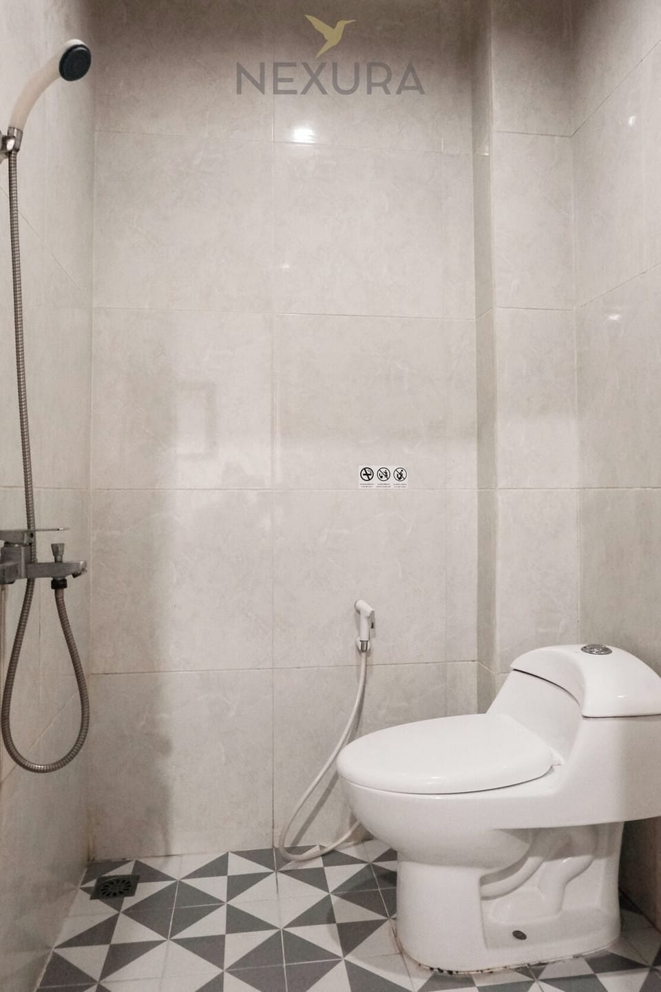 Shower, towels, soap, shampoo