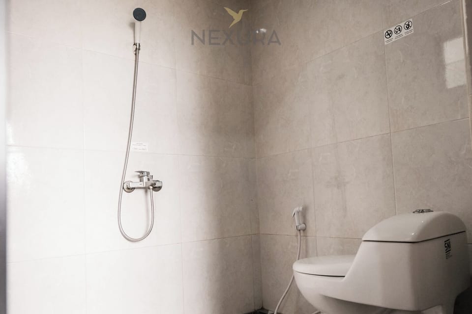Shower, towels, soap, shampoo