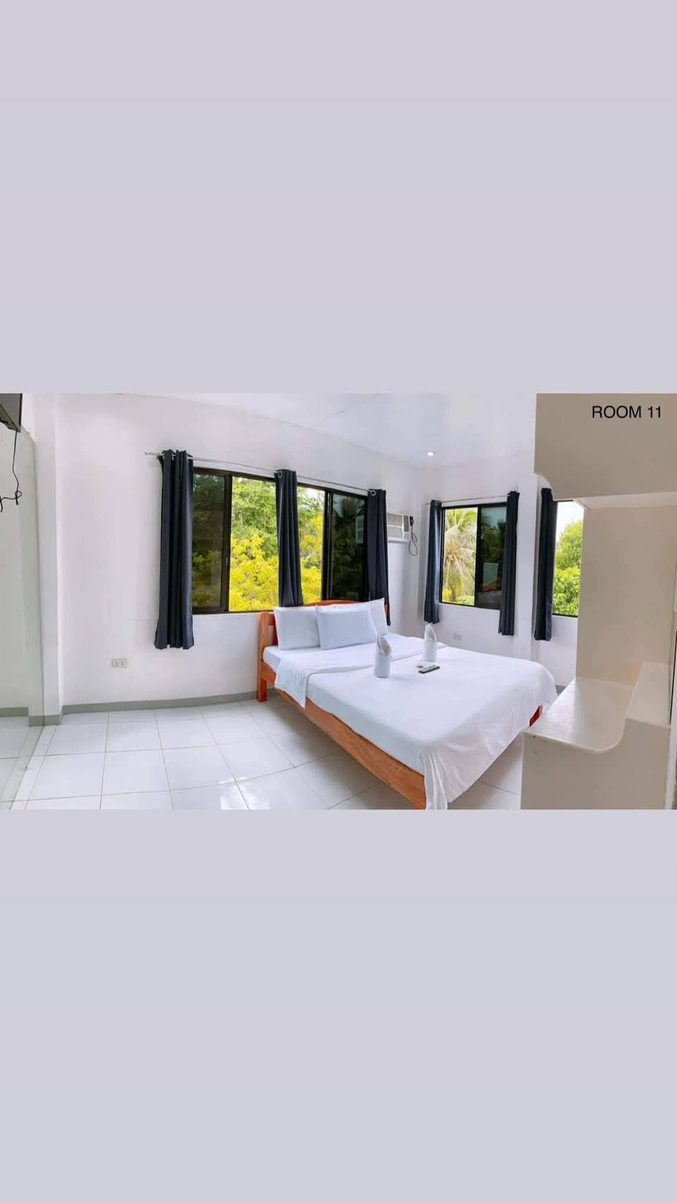 Basic Double Room, Lanai, Mountain View | In-room safe, individually decorated, desk, laptop workspace