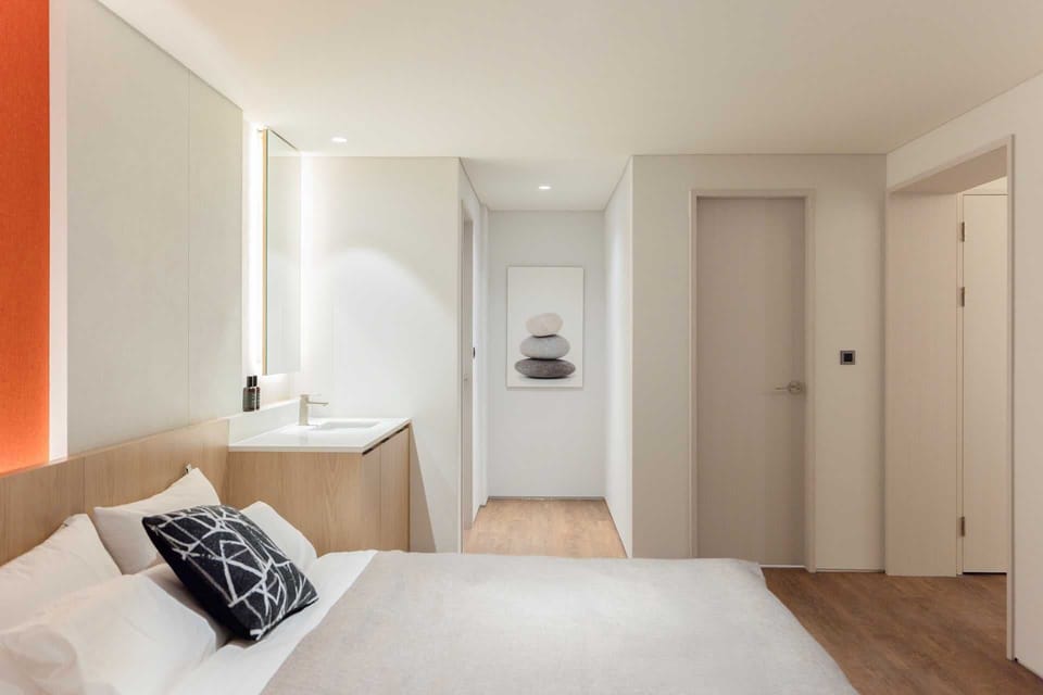 Suite Spa | Desk, blackout drapes, soundproofing, free WiFi