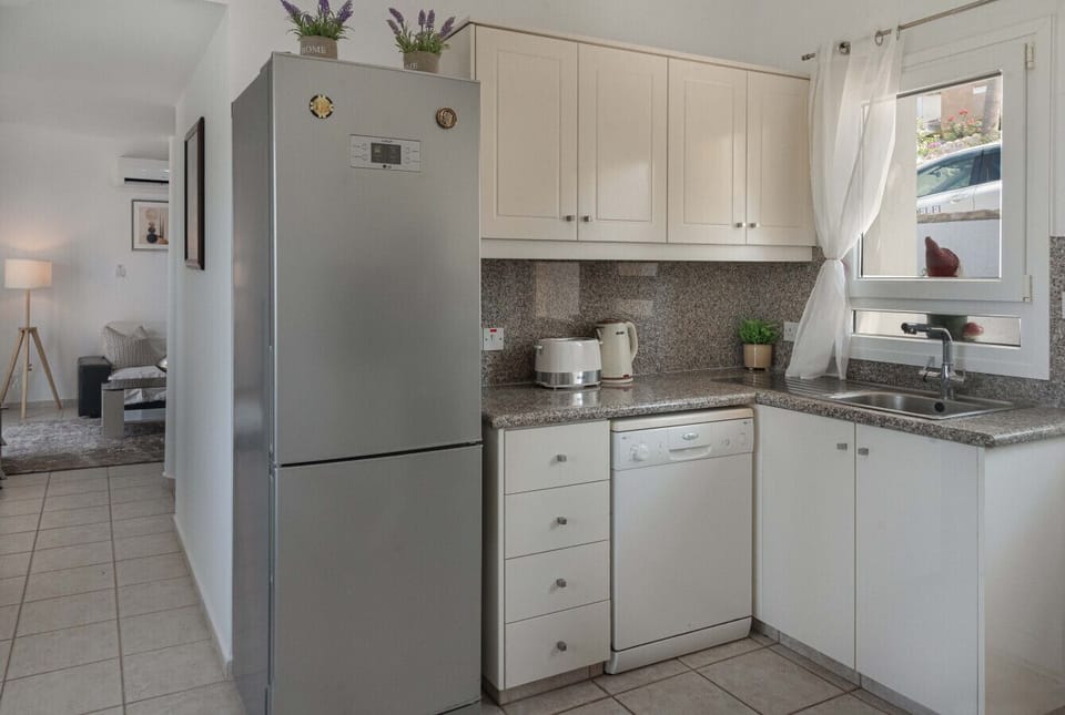 Bright kitchen!
