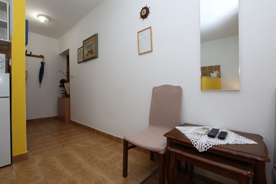 Studio | Private kitchen | Coffee/tea maker, electric kettle, toaster, freezer