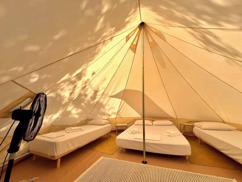 Grand Tent | WiFi (free)