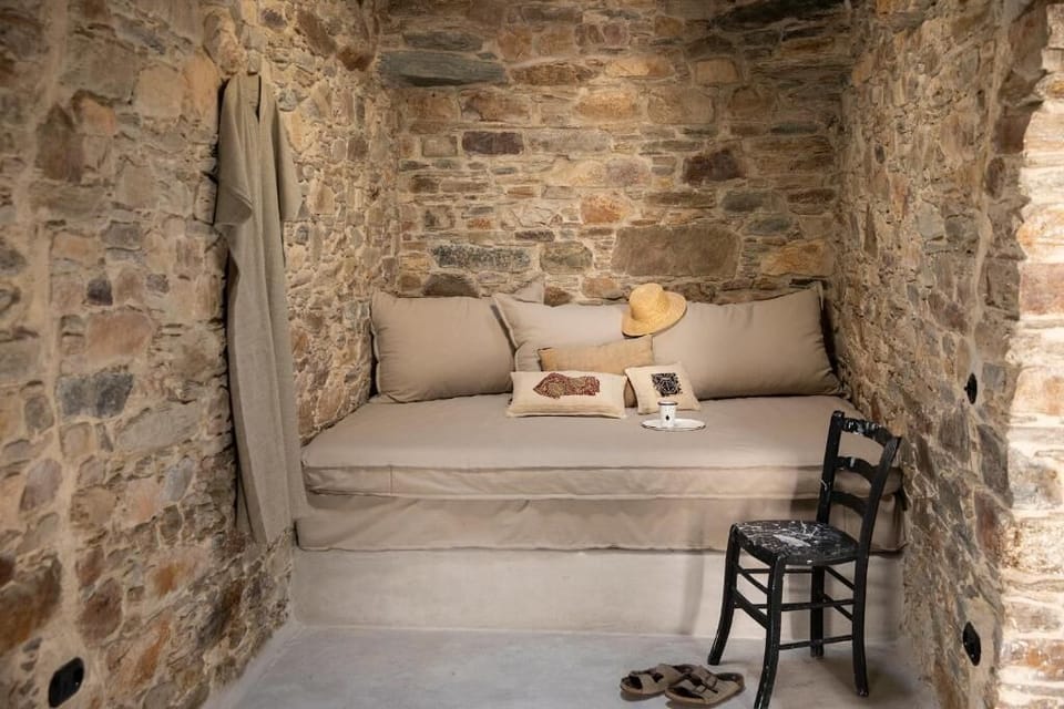 Basic Room | Soundproofing, free WiFi