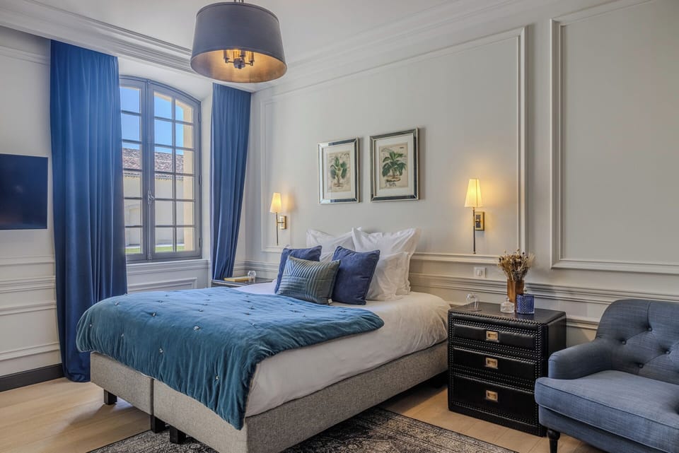 Deluxe Double Room, Non Smoking, Courtyard View | Premium bedding, blackout drapes, soundproofing, iron/ironing board